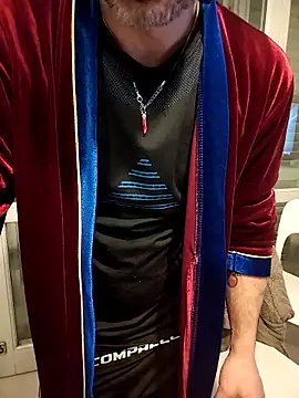 platone09 online show from January 14, 2026, 8:25 pm