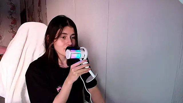 KristinaScott online show from January 17, 2026, 1:38 pm