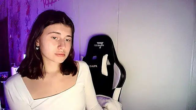 Snapshot of KristinaScott chatting on February 2, 2026, 3:44 pm KristinaScott online show from February 2, 2026, 3:44 pm