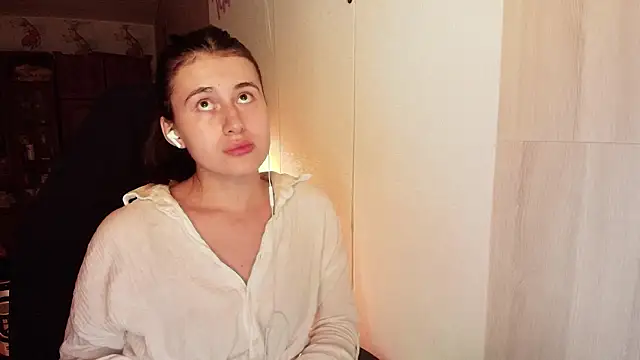 Snapshot of KristinaScott chatting on February 28, 2026, 6:42 pm KristinaScott online show from February 28, 2026, 6:42 pm