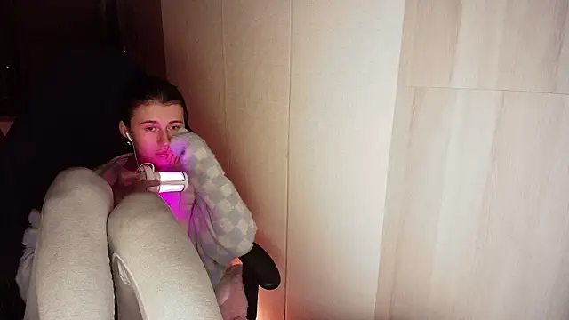 Snapshot of KristinaScott chatting on March 10, 2026, 8:14 pm KristinaScott online show from March 10, 2026, 8:14 pm