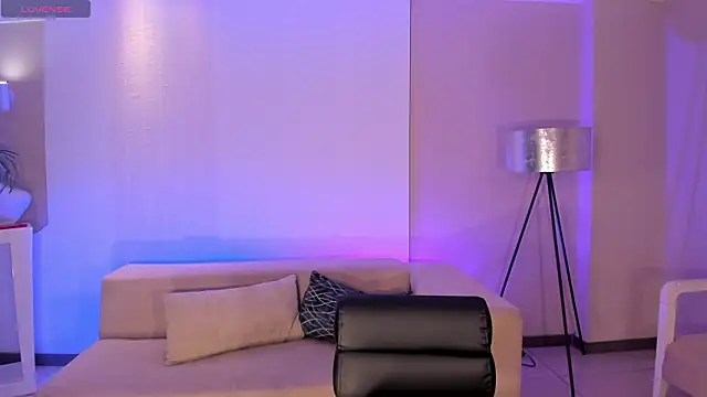 HaileyRoss  online show from March 3, 2026, 11:38 am