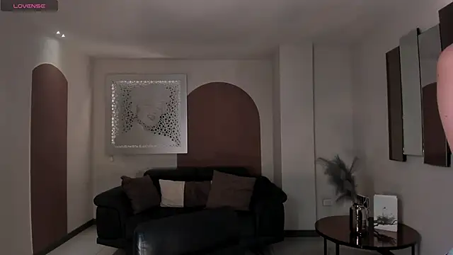 HaileyRoss  online show from April 1, 2026, 1:41 pm