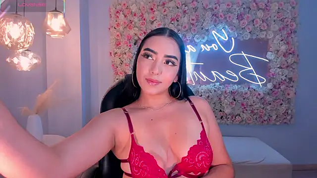 Snapshot of SophieLanne chatting on February 11, 2026, 5:01 am SophieLanne online show from February 11, 2026, 5:01 am