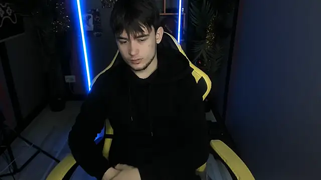 AlejandroEllias online show from January 13, 2026, 5:24 am