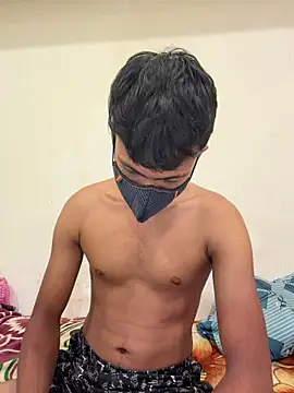 Snapshot of syndyc1 chatting on February 12, 2026, 5:30 pm syndyc1 online show from February 12, 2026, 5:30 pm