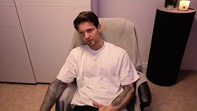 Mystery Mark online show from November 28, 2025, 8:55 pm