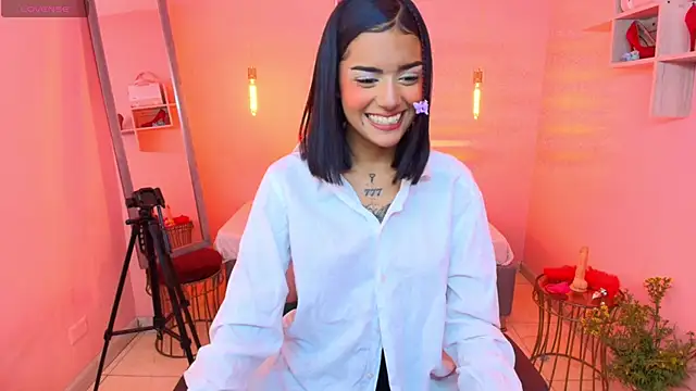 Snapshot of Milu_carbajal_x chatting on December 1, 2025, 8:36 pm Milu carbajal x online show from December 1, 2025, 8:36 pm