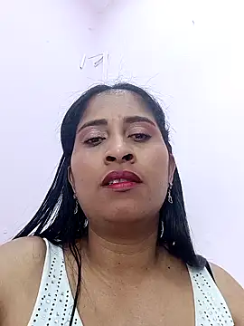 Snapshot of CarolinaNavas33 chatting on March 26, 2026, 2:33 pm CarolinaNavas33 online show from March 26, 2026, 2:33 pm