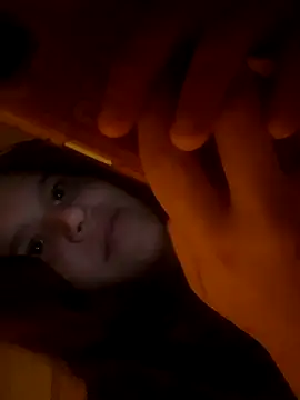 AngelSin04 online show from November 16, 2025, 10:59 pm