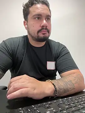 Snapshot of paubranco17 chatting on February 2, 2026, 1:54 pm paubranco17 online show from February 2, 2026, 1:54 pm