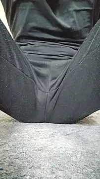 Snapshot of Lukemo chatting on February 9, 2026, 5:28 pm Lukemo online show from February 9, 2026, 5:28 pm