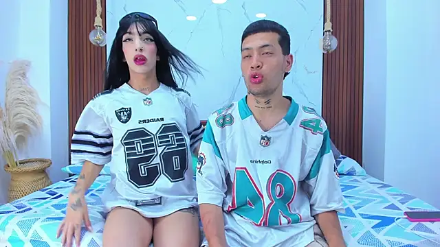 Loversinfire2 online show from November 18, 2025, 8:57 pm