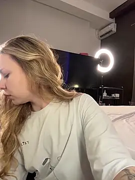 -SaraBlack- online show from February 3, 2026, 4:23 pm