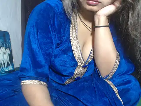 Snapshot of Queen_Bhanu chatting on January 19, 2026, 6:17 am Queen Bhanu online show from January 19, 2026, 6:17 am