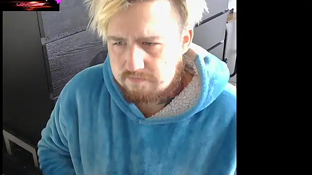 Snapshot of ThatAltGuy chatting on November 18, 2025, 9:36 am ThatAltGuy online show from November 18, 2025, 9:36 am