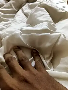 Snapshot of DesiAnita3693 chatting on November 18, 2025, 2:17 am DesiAnita3693 online show from November 18, 2025, 2:17 am