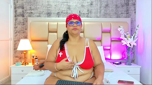 Snapshot of SelennaCooper chatting on January 9, 2026, 11:57 am SelennaCooper online show from January 9, 2026, 11:57 am