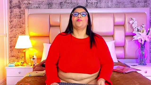 Snapshot of SelennaCooper chatting on February 12, 2026, 12:00 pm SelennaCooper online show from February 12, 2026, 12:00 pm