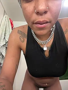 Snapshot of tareefa chatting on February 12, 2026, 8:59 pm tareefa online show from February 12, 2026, 8:59 pm