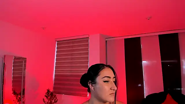 Snapshot of -Kennya chatting on December 14, 2025, 9:41 pm -Kennya online show from December 14, 2025, 9:41 pm