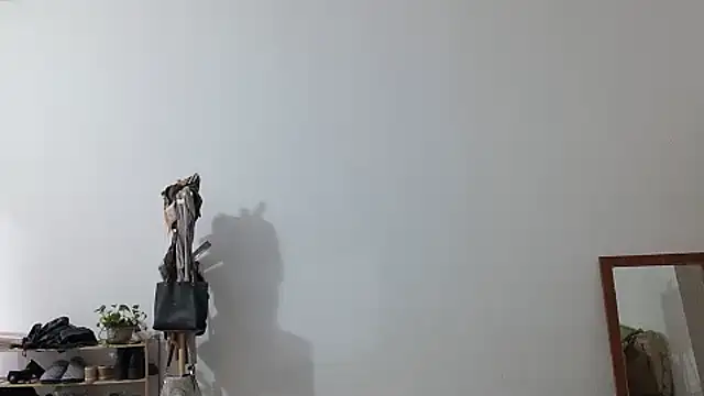 adele8731 online show from December 16, 2025, 7:46 am