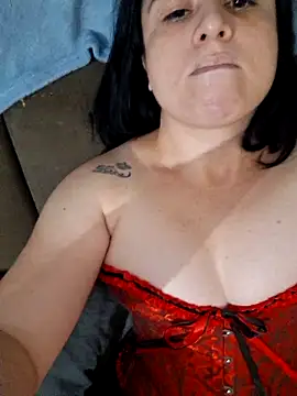 Snapshot of Pocahhontas69 chatting on November 17, 2025, 5:13 am Pocahhontas69 online show from November 17, 2025, 5:13 am