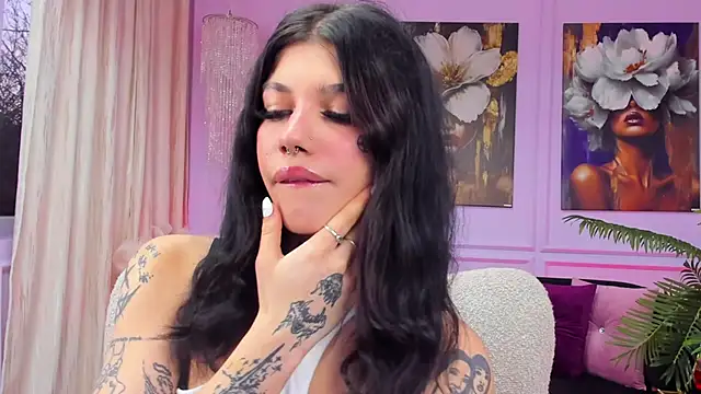 Snapshot of YasminWild chatting on March 8, 2026, 4:38 am YasminWild online show from March 8, 2026, 4:38 am