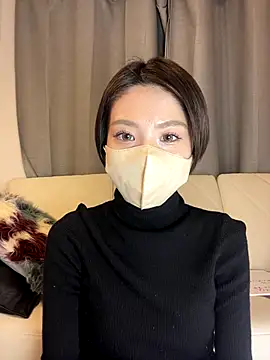 Cocomi  0o online show from November 19, 2025, 1:55 pm