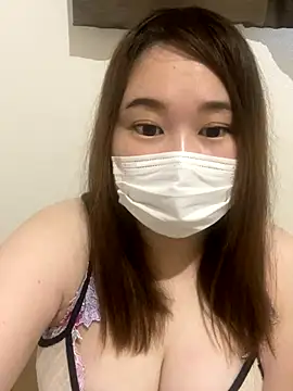 kana-chaaan online show from November 18, 2025, 4:17 am