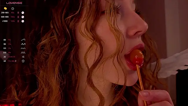 Snapshot of Alisavine chatting on February 14, 2026, 7:54 pm Alisavine online show from February 14, 2026, 7:54 pm