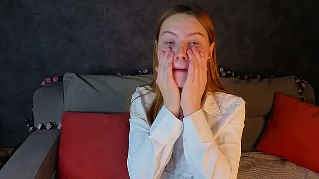 Snapshot of Diana_Brooks chatting on December 18, 2025, 1:22 am Diana Brooks online show from December 18, 2025, 1:22 am