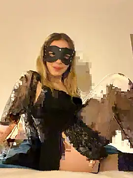 Snapshot of lunababy77 chatting on January 18, 2026, 8:23 pm lunababy77 online show from January 18, 2026, 8:23 pm