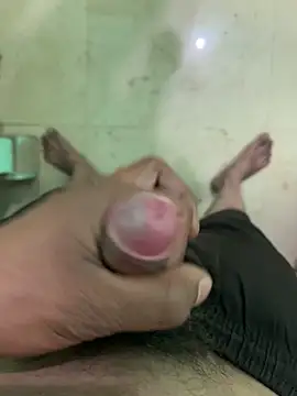 Fuckstar2001xh online show from February 12, 2026, 9:26 am