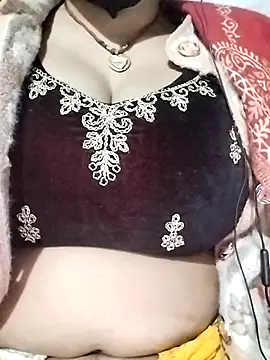 Snapshot of CUTE_123X chatting on November 16, 2025, 4:01 pm CUTE 123X online show from November 16, 2025, 4:01 pm