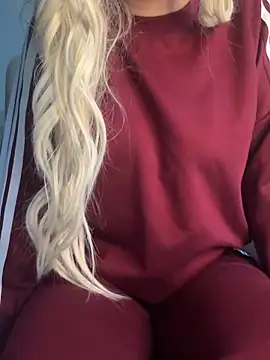 Manolya3434 online show from November 19, 2025, 10:32 pm