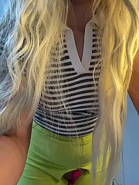 Manolya3434 online show from December 1, 2025, 5:51 pm