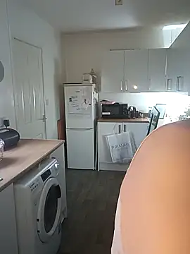 Snapshot of Nova-WiseX chatting on December 18, 2025, 10:10 am Nova-WiseX online show from December 18, 2025, 10:10 am