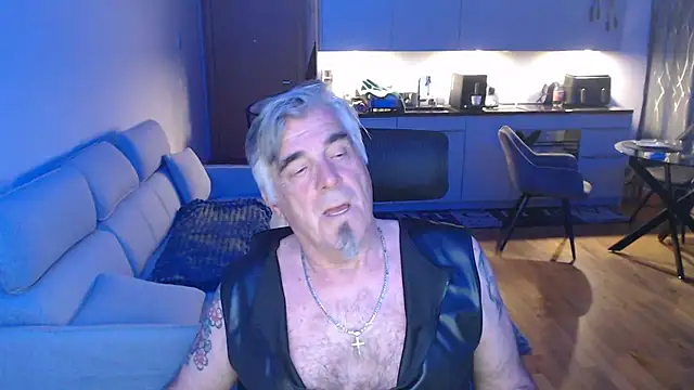Buidapest online show from April 29, 2026, 11:11 pm