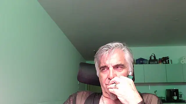 Buidapest online show from May 17, 2026, 11:17 am