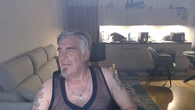 Buidapest online show from May 29, 2026, 3:15 am