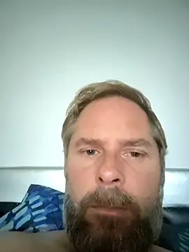 Snapshot of Rocolove1 chatting on November 17, 2025, 9:48 am Rocolove1 online show from November 17, 2025, 9:48 am