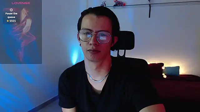 Brandon starkk online show from May 5, 2026, 1:13 am