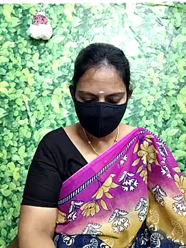 Snapshot of Queen-Neha chatting on December 17, 2025, 7:25 am Queen-Neha online show from December 17, 2025, 7:25 am