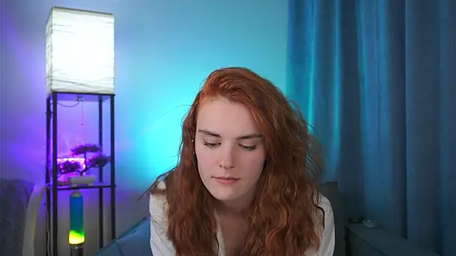 foxy cute4you online show from April 15, 2026, 7:10 pm