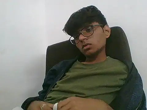 akshr1099 online show from November 18, 2025, 6:01 pm