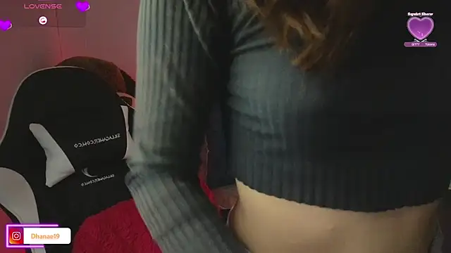 Snapshot of Dhanaee chatting on November 25, 2025, 2:55 am Dhanaee online show from November 25, 2025, 2:55 am