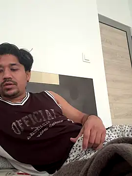 Jhonneeey online show from November 17, 2025, 1:17 pm