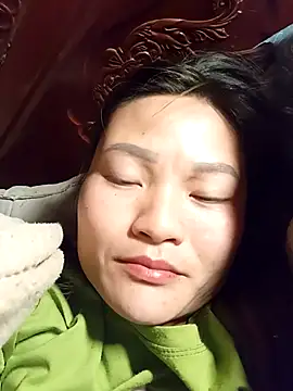 Snapshot of Lee-Thee chatting on November 30, 2025, 4:33 pm Lee-Thee online show from November 30, 2025, 4:33 pm