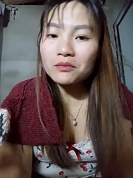 Snapshot of Lee-Thee chatting on December 22, 2025, 2:25 pm Lee-Thee online show from December 22, 2025, 2:25 pm